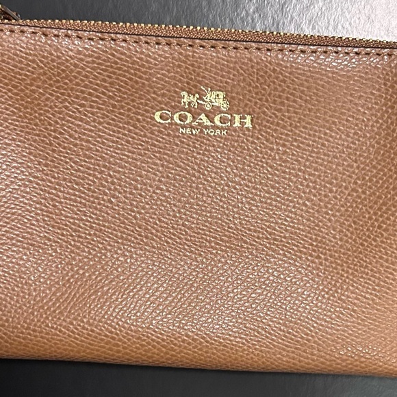 Tan leather Coach clutch - Picture 2 of 6